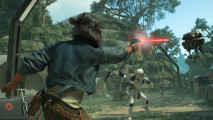 Star Wars Outlaws new game plus: a woman aims and fires her blaster at a floating robot.